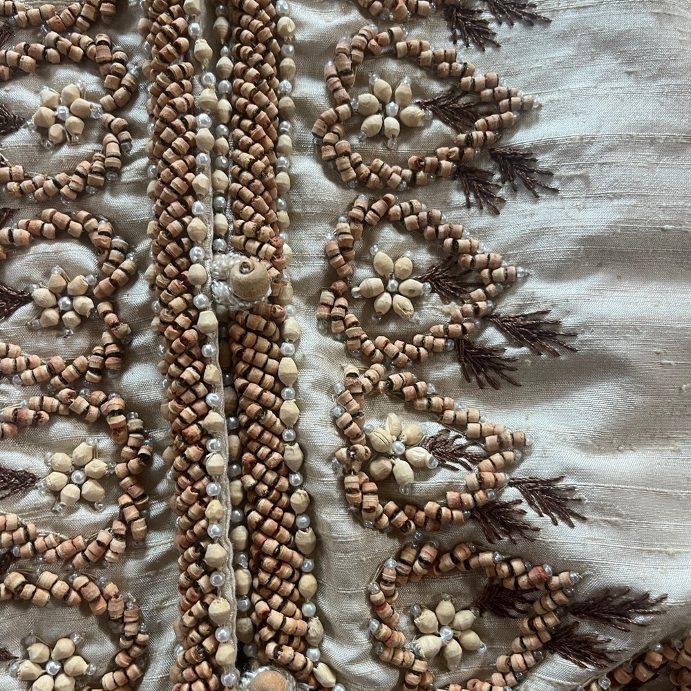 31. Vintage RAFAELLA Cream Silk Beaded Vest Sz Lg - Picture 7 of 13